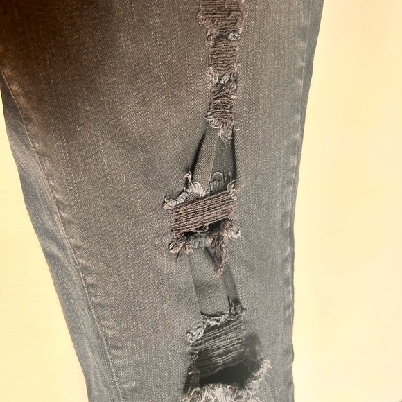 Torrid Size 12R Sky High Skinny Distressed Jeans in Black - Picture 5 of 7